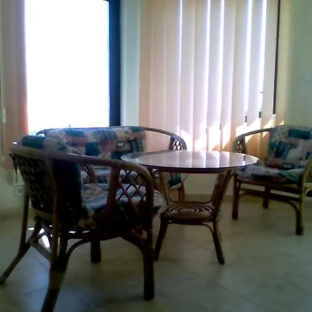 Part Of The House In The Apple Garden * Warna